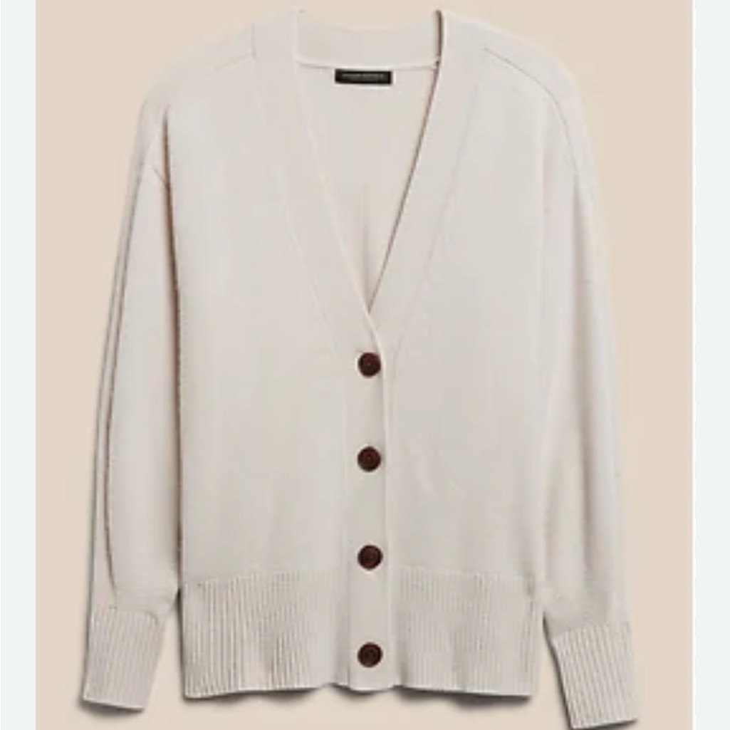 Banana Republic Cream Boyfriend Cardigan Sweater
